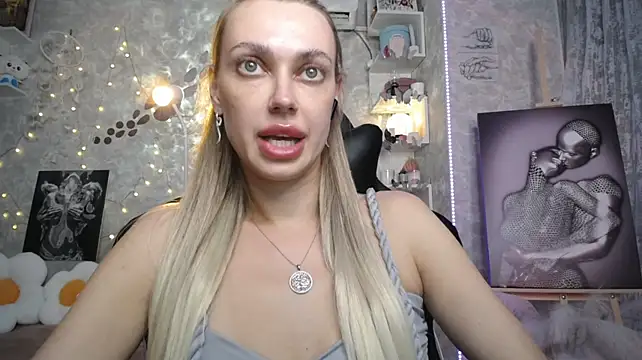 NickyAdamidi live cam on StripChat