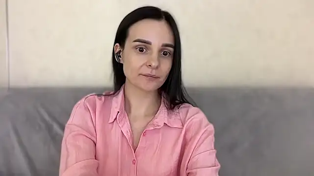 Deliyah live cam on StripChat