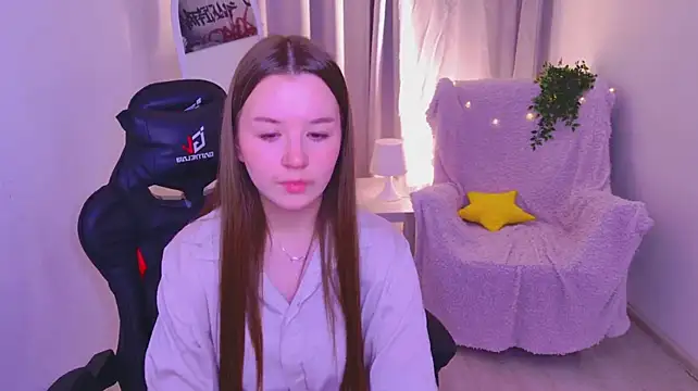 RileyBloomss live cam on StripChat