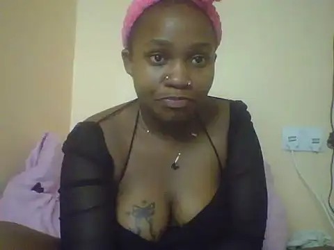bunny_kiki live cam on StripChat