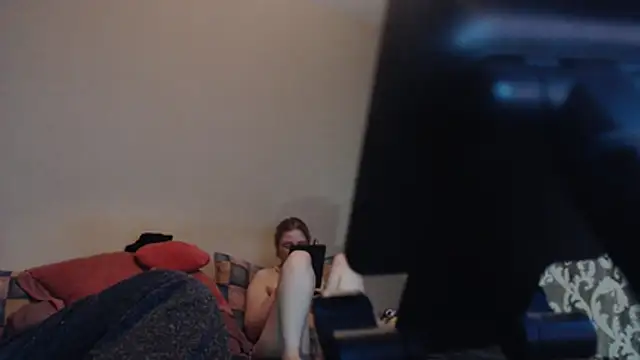 MoonedByEva2025 live cam on StripChat