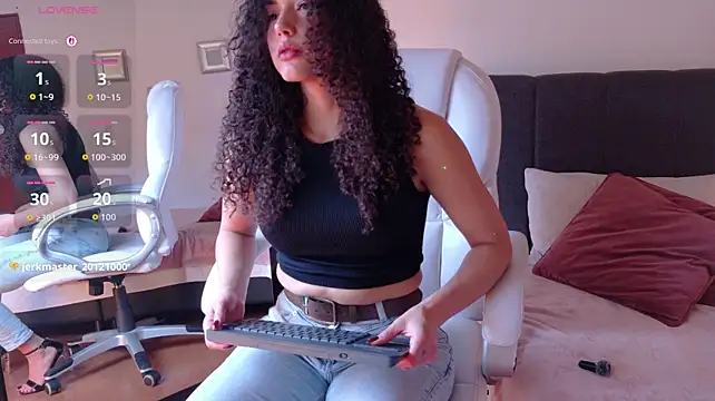 Lia_Tinez live cam on StripChat