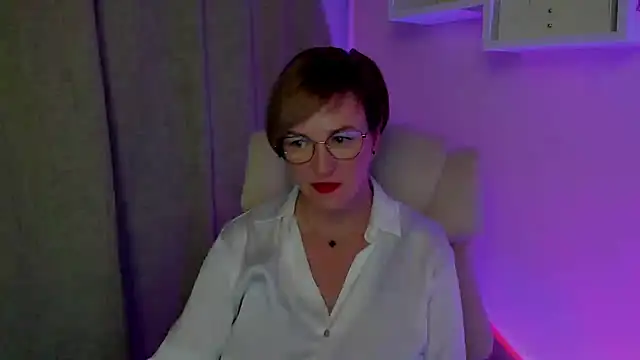 feliziaDesire live cam on StripChat