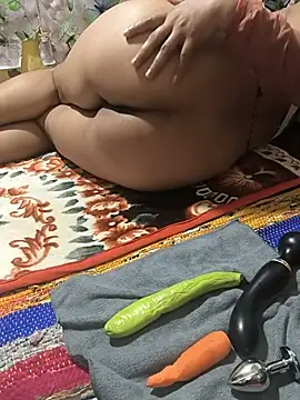 desiparihot (F young) - Full open