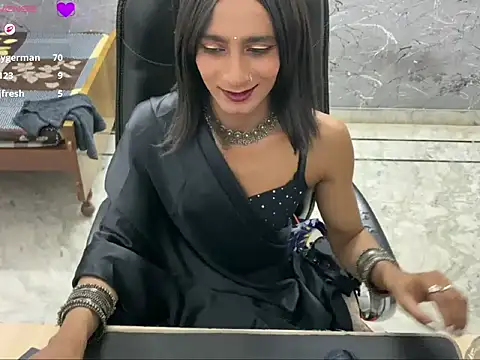 LuvLayla live sex cam