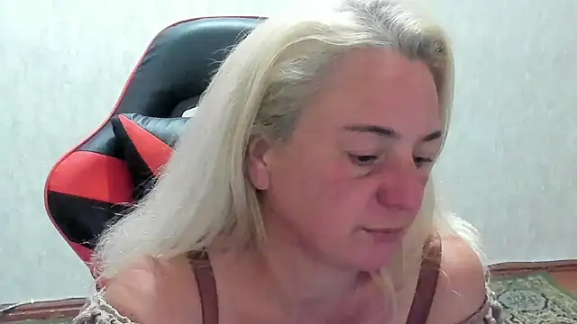 KittyMur live cam