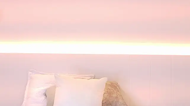 Jessie-Rouse live cam on StripChat
