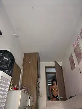 DulceLenns live cam on StripChat