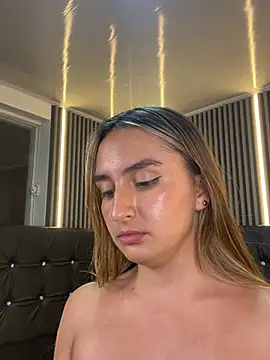 _luisaa_sweet live cam on StripChat