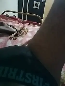 sanju599 live cam on StripChat