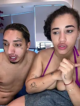 Casal2T live cam on StripChat