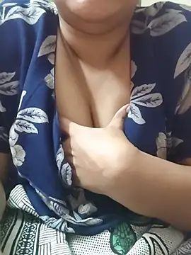 arushi9490 live cam on StripChat