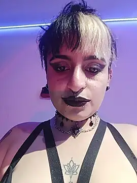 ValkiriaFoX live cam on StripChat