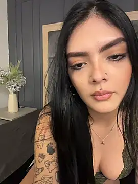 AliceRitter live cam on StripChat