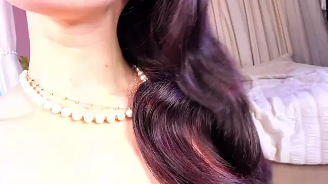 dearly_emily (F young) - Flash boobs
