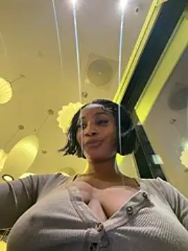 ___nessa's live room