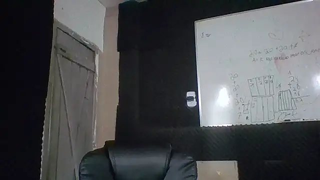 machoscorpioncaralho (Ask my age) - preciso terminar um resumo nao pertube