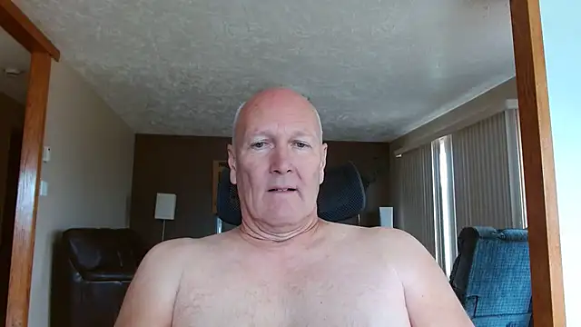 basicant (Ask my age) - dildo ride with a cumshot