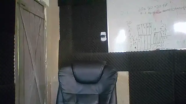 MachoScorpionCaralho live cam on StripChat