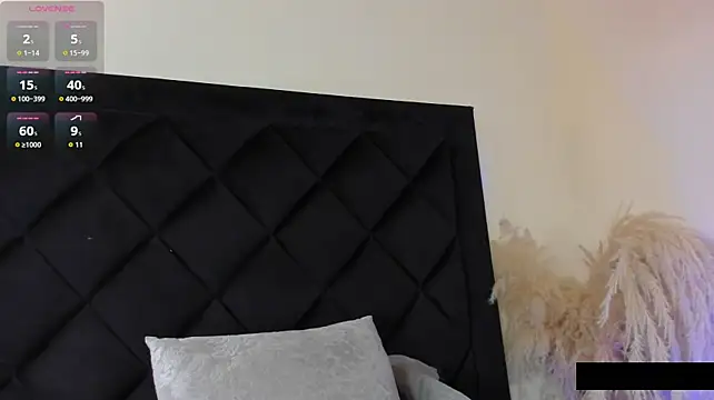 cloe_bech1