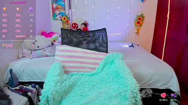akai_krazna live cam on StripChat