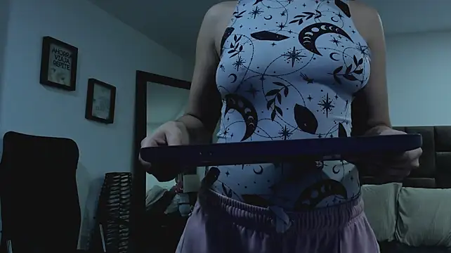 Aliccecullen live cam on StripChat