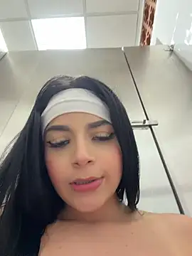 arieliciousxxx (F young) - MAKE MY PRINCESS PUSSY SQUIRT 🥰💦