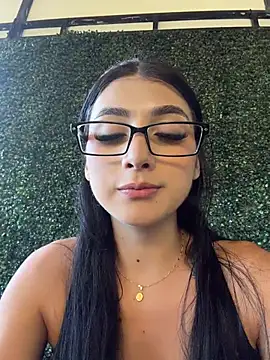 badlilangelxxx (F teen) - SQUIRT ON TORSO