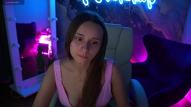TinyNatalie live cam on StripChat