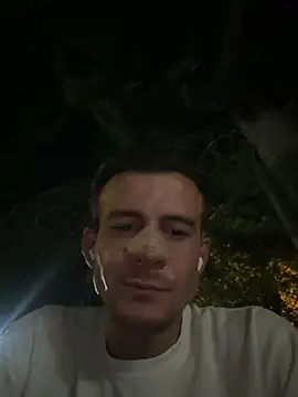 globalfucker34 live cam on StripChat