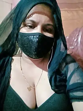 Nila-21 live cam on StripChat