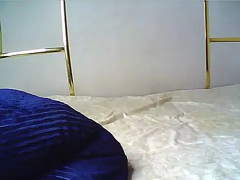 Adaline-Paris live cam on StripChat