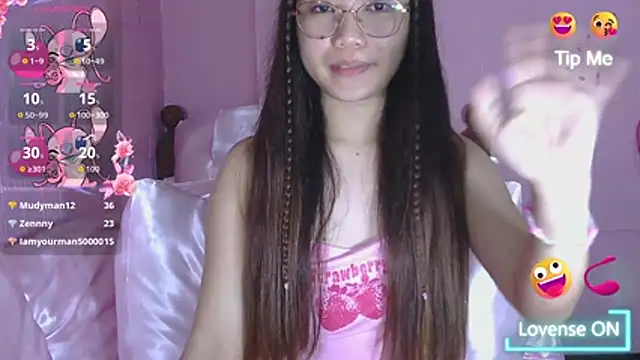 HornyAsian4uxx live cam on StripChat