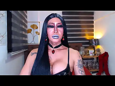 DominateMistressTania live cam on StripChat
