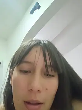 CrystalLaurent live cam on StripChat