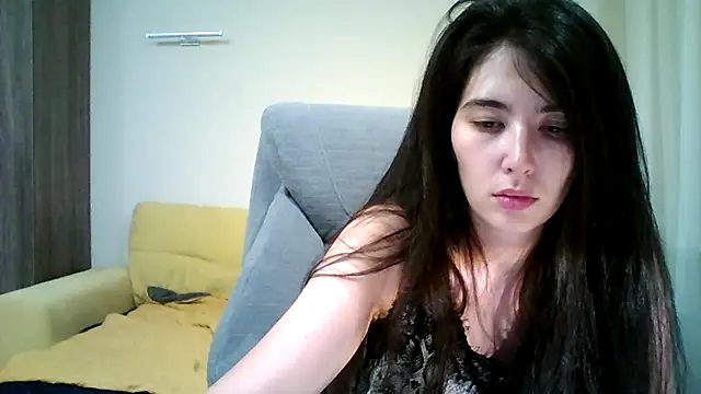 Luneyaa live cam on StripChat