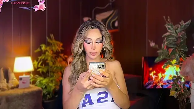 Miss-Victoria69 live cam on StripChat