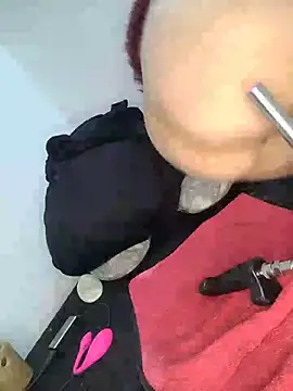 Scarlet_curly8a live cam on StripChat