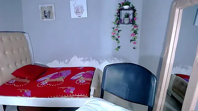 sexy_latynx live cam on StripChat