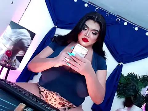 bigcockbarbiedoll69 live cam on StripChat