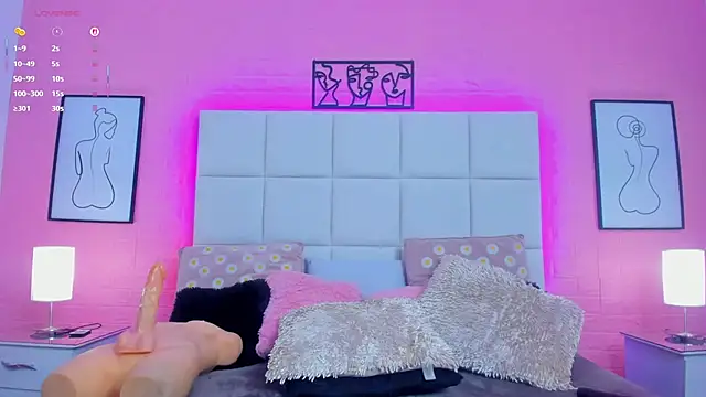 charlotte_kisss