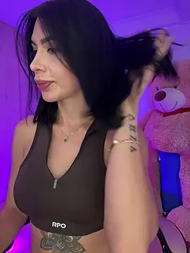 mckenzieklein live cam on StripChat