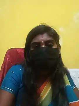 Keerthi_143 live cam on StripChat