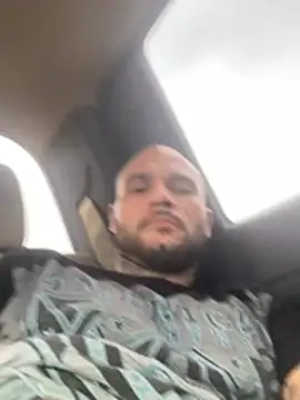 Eric87Baby live cam on StripChat