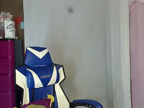 riks_tyler (Ask my age) - get me naked and make me cum!!