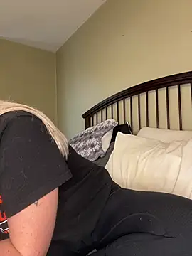 jaseyrae (F young) - Tip 150tks for blowjob vid with bf (;