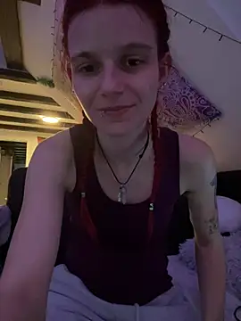 LeylaSquirtyBirty live cam