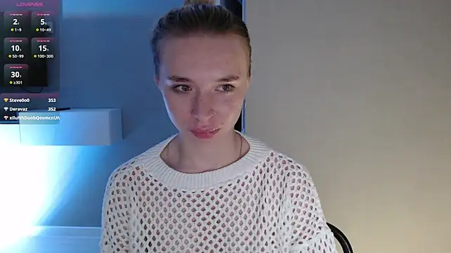 Emily_Hartt live cam on StripChat