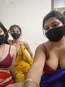 cutee__crazy live cam on StripChat