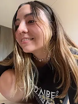 Bonni_lohan live cam on StripChat